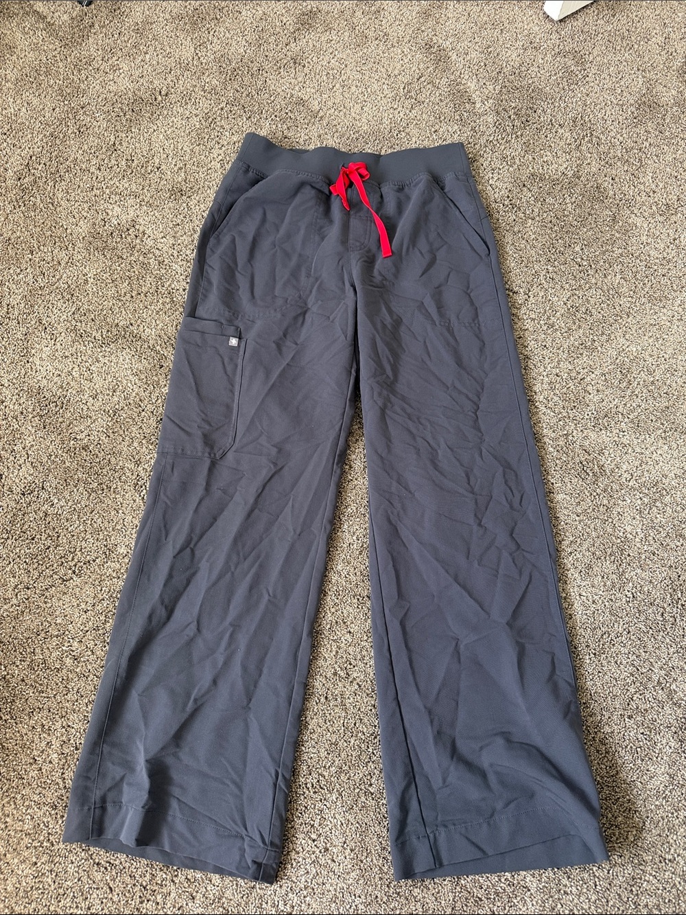 Figs charcoal grey women’s scrub wide leg pants